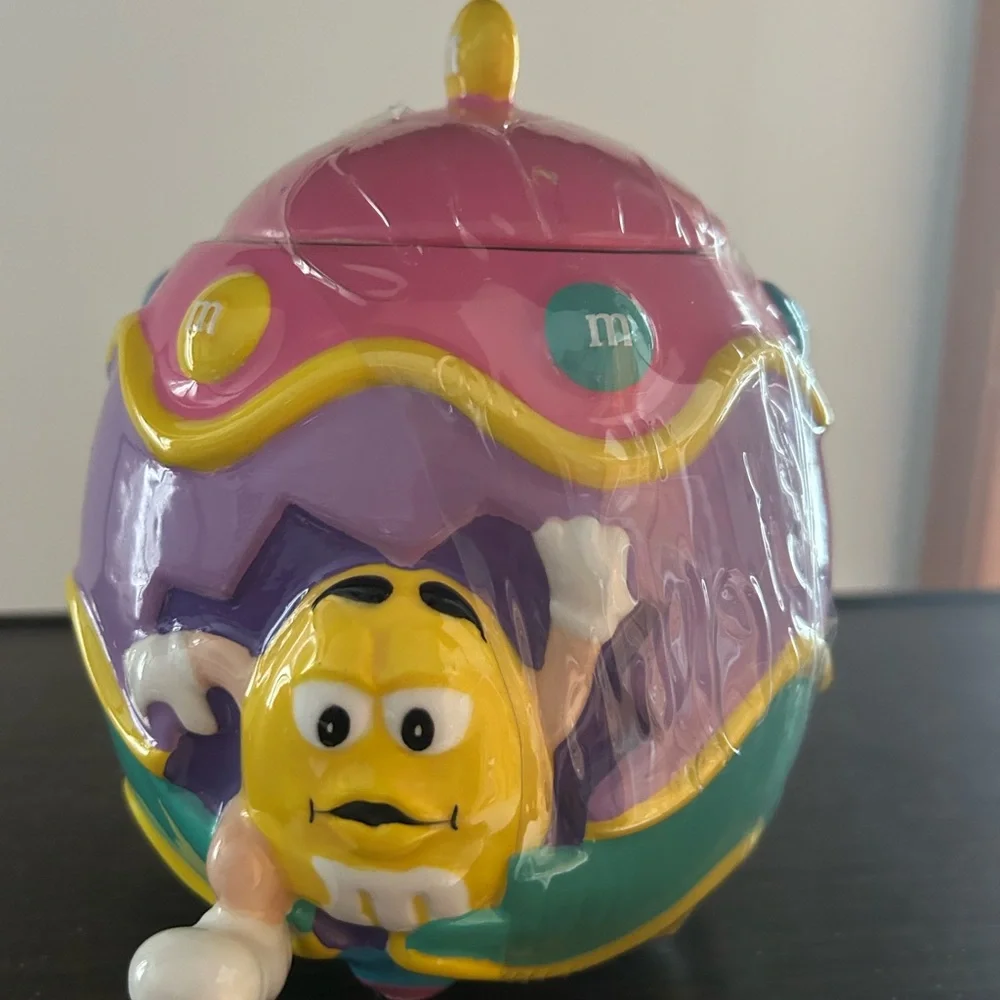 M&M'S Easter Egg candy/cookie Sealed Rare